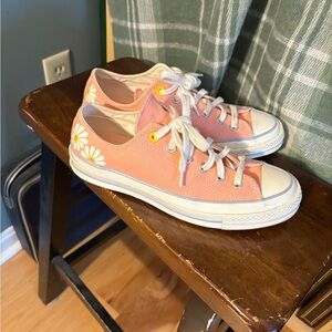 Converse Chuck 70’s Pink Sneakers with Daisy Accents 9